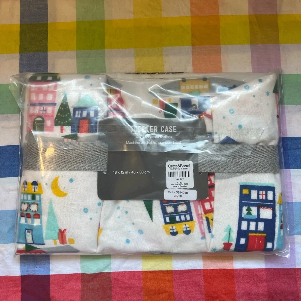 Crate&kids toddler pillow case in flannel holiday print